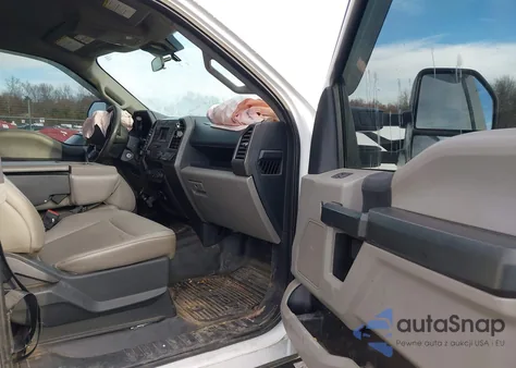 2022 Ford F-250 Xl z USA, uszkodzony, nr VIN 1FT7X2B61NEC54320